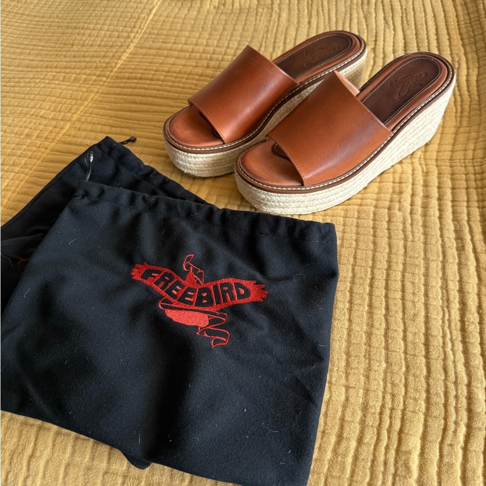 Freebird Miami Platform Sandal - Cognac